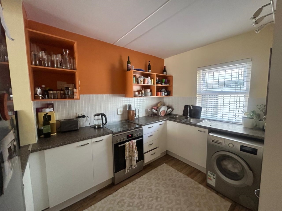 To Let 2 Bedroom Property for Rent in Claremont Western Cape